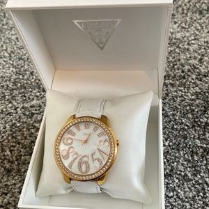 Y2k era 2008 Guess watch
